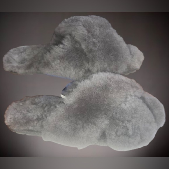 Emu Mayberry sheepskin slippers (unisex); sz wmns 7/mns 6 - Picture 2 of 6